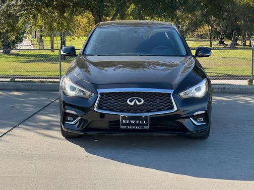 2023 INFINITI Q50 LUXE