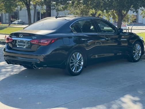 2023 INFINITI Q50 LUXE