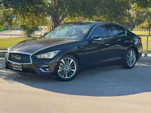 2023 INFINITI Q50 LUXE
