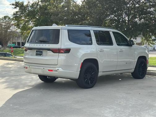 2022 Jeep Wagoneer Series III