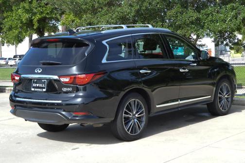 2017 INFINITI QX60 Base