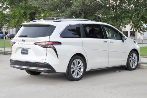 2021 Toyota Sienna L