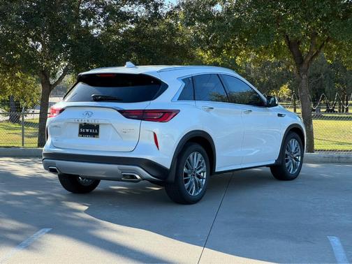 2025 INFINITI QX50 Luxe