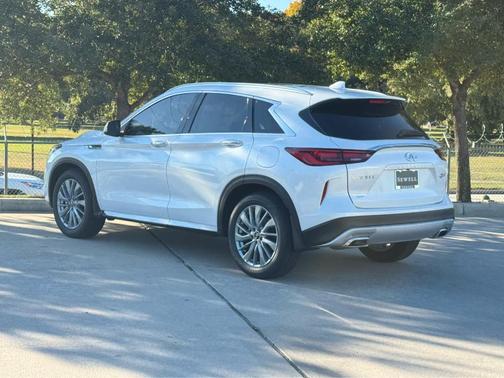 2025 INFINITI QX50 Luxe