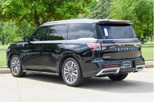 2025 INFINITI QX80 Luxe
