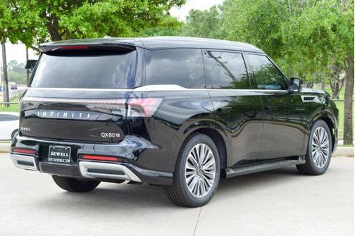 2025 INFINITI QX80 Luxe