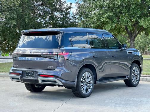 2026 INFINITI QX80 Luxe