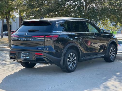 2025 INFINITI QX60 Pure