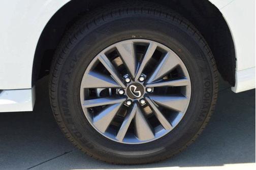 2025 INFINITI QX80 PURE