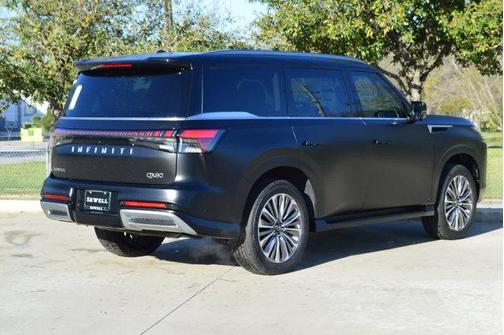 2025 INFINITI QX80 Luxe
