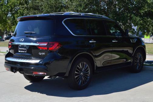2023 INFINITI QX80 SENSORY