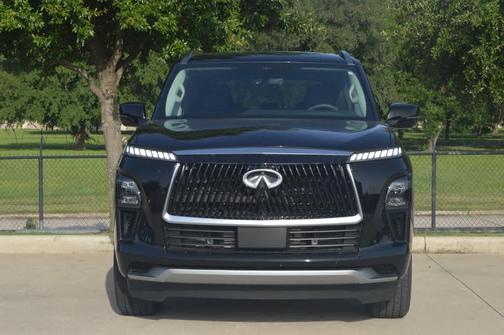 2025 INFINITI QX80 PURE