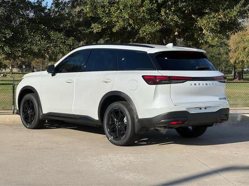 Radiant White 2026 INFINITI QX60 SPORT
