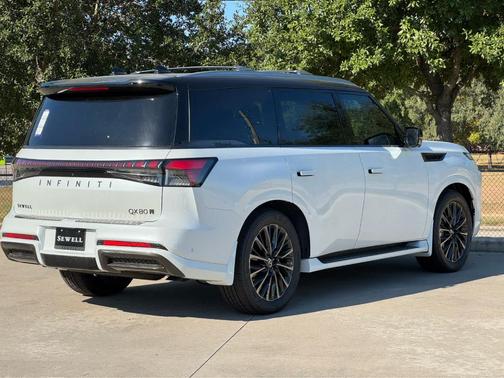 2026 INFINITI QX80 AUTOGRAPH