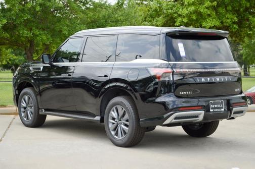 2025 INFINITI QX80 PURE