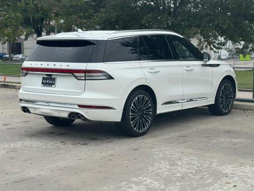 2022 Lincoln Aviator Black Label AWD