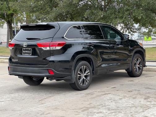 2018 Toyota Highlander LE