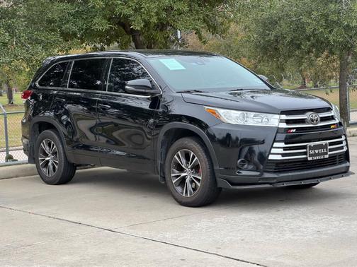 2018 Toyota Highlander LE