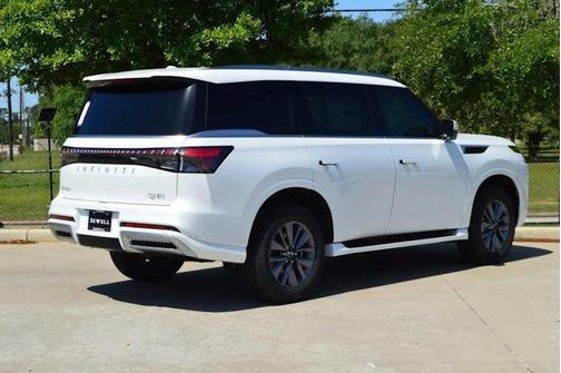 2025 INFINITI QX80 PURE