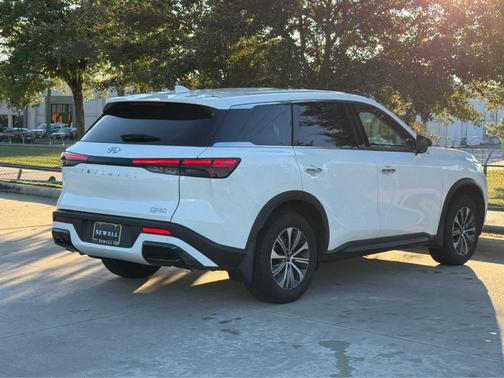 2025 INFINITI QX60 Pure