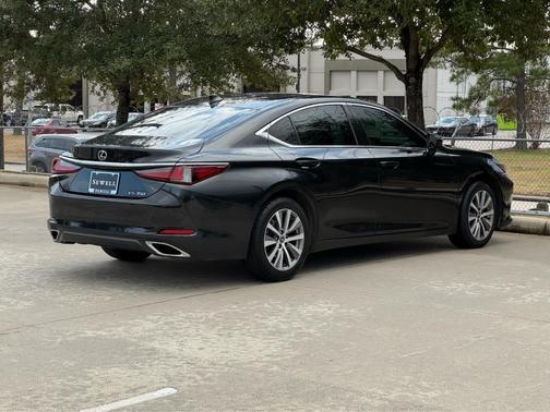 2021 Lexus ES 350 Base