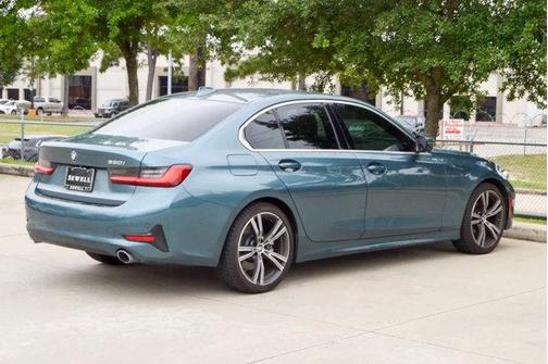 2021 BMW 330 i