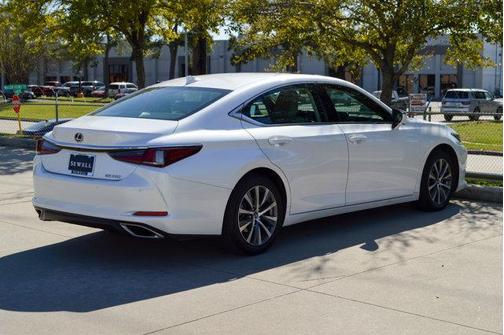 2021 Lexus ES 350 Base