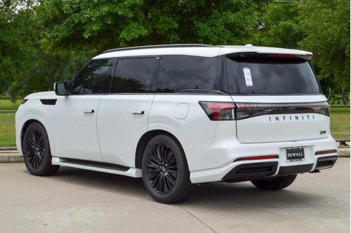 2025 INFINITI QX80 Luxe