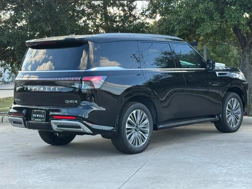 2026 INFINITI QX80 Luxe