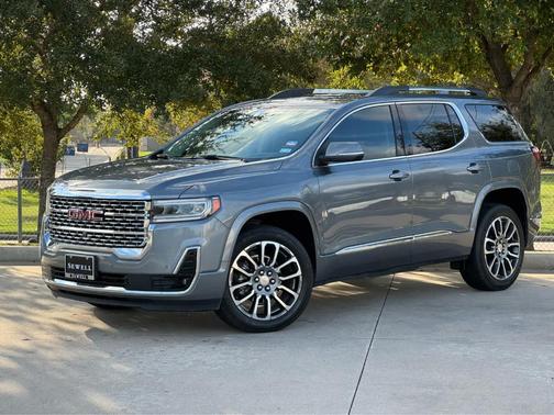 2022 GMC Acadia Denali