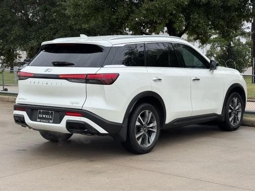 2025 INFINITI QX60 Luxe