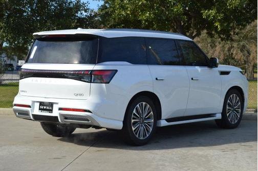 2025 INFINITI QX80 Luxe