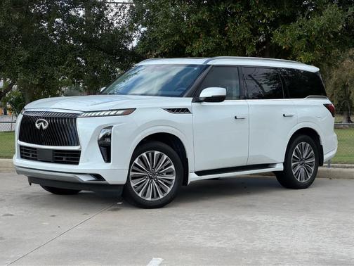 2026 INFINITI QX80 Luxe