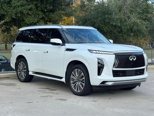 2026 INFINITI QX80 Luxe