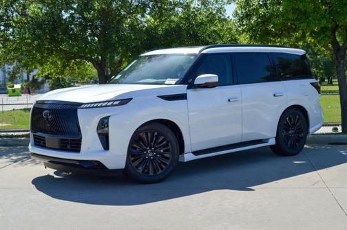 2025 INFINITI QX80 Luxe