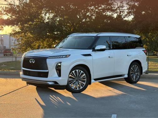 2026 INFINITI QX80 Luxe