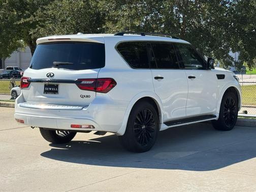 2022 INFINITI QX80 SENSORY