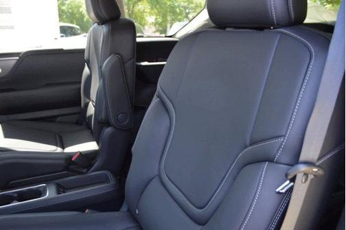 2025 INFINITI QX80 PURE