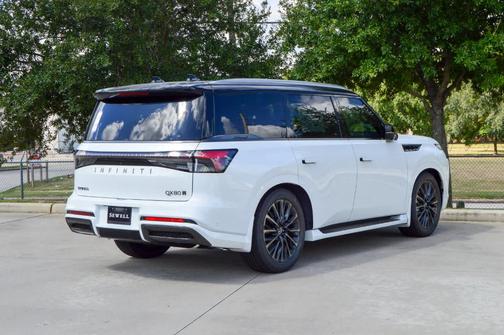 2026 INFINITI QX80 AUTOGRAPH