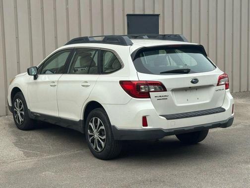 2015 Subaru Outback 2.5i