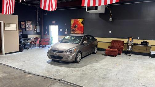 Gold 2014 Hyundai Accent SE