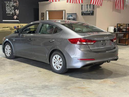 Mineral Beige 2018 Hyundai ELANTRA SE