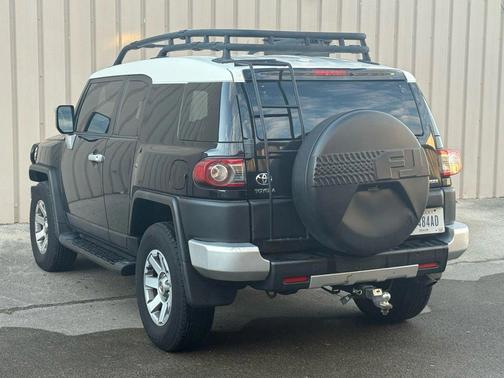 2014 Toyota FJ Cruiser Base