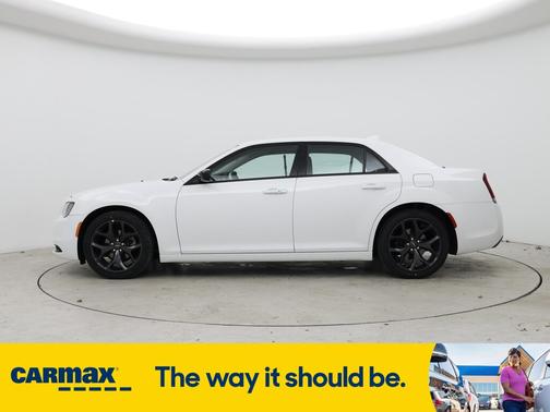 2022 Chrysler 300 Touring