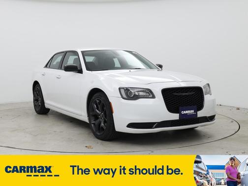 2022 Chrysler 300 Touring