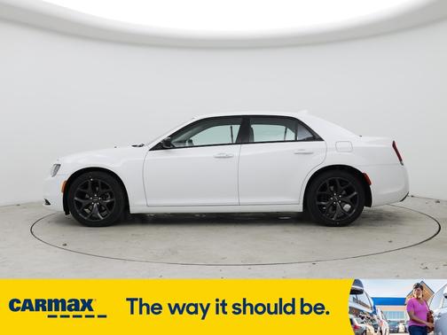 2022 Chrysler 300 Touring