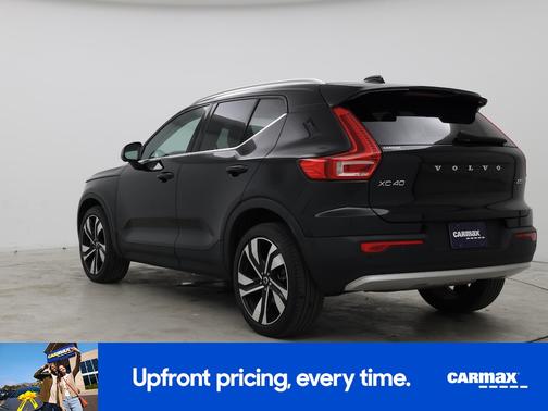 2023 Volvo XC40 B5 Plus Bright Theme