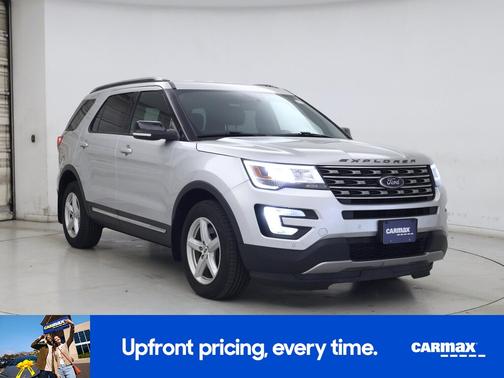 Silver 2017 Ford Explorer XLT