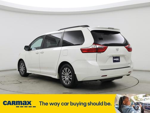 2020 Toyota Sienna XLE Premium