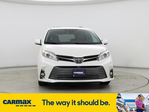 2020 Toyota Sienna XLE Premium